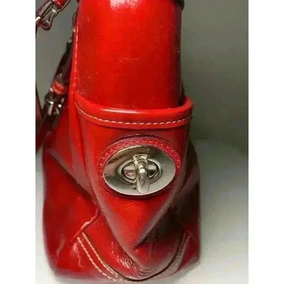 Coach Gallery Red Patent Leather Double Handle Zipper Closure Tote Bag Purse - Picture 5 of 16